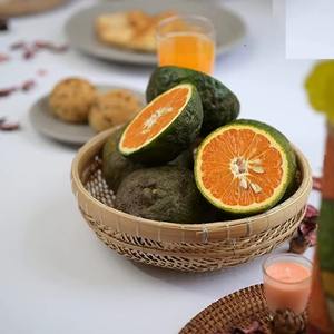 Elegante frutero de ratán, tendencia en la industria, crea un ambiente acogedor lleno de elegancia rústica. - Product Image 4