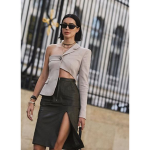 Blazer asymétrique ou blazer moto déstructuré à une épaule en cuir d'agneau véritable ou de haute qualité - Product Image 3