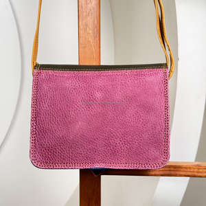 Sac à bandoulière en cuir recyclé fabriqué à la main à la mode sac à main en cuir souple sac à main de vente chaude sac multicolore unique élégant pour femmes - Product Image 5