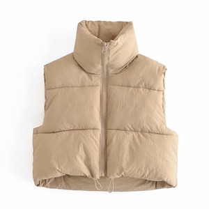 Custom Made High Quality Warm Winter Crop Women Sleeveless <b>Padded</b> Jacket <b>Waterproof</b> Women Bomber Jacket - Product Image 3