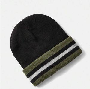Bonnet Jacquard Noir Uni Sans Revers pour Homme, Personnalisable avec Logo Intégral, Tricoté, Prix Raisonnable, OEM - Product Image 3