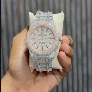 Montre Homme Automatique Luxe Bicolore Blanc Rose Givré en Acier Inoxydable avec Verre Saphir, Mouvement Seiko, Chiffres Arabes, Boîtier 7mm, Style Hip Hop - Product Image 1