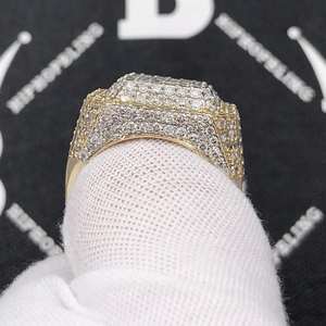 Anillo de Lujo para Hombre en Plata 925 con Baño de Rodio y Diamante Cultivado en Laboratorio, Brillante y Elegante, Certificado por IGI - Product Image 3