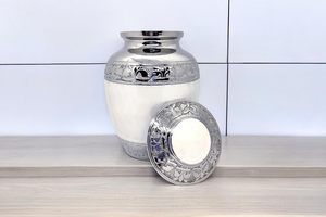 Urne funéraire sophistiquée en aluminium pour cendres d'adultes, avec couvercle à vis sécurisé, pour souvenir commémoratif - Product Image 4