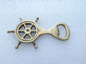 Abridor de Botellas de Cerveza Hecho a Mano de Latón, Estilo Náutico, Ecológico, para Bar, Cocina y Decoración del Hogar - Product Image 2