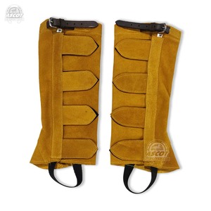 Chaparreras de media caña de alta calidad en cuero de ante de vaca, estilo inglés, altamente duraderas para montar a caballo. - Product Image 1