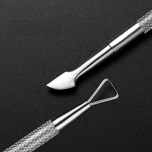 Pousse-cuticules carré double extrémité en acier inoxydable, réutilisable et durable, pour professionnels de la manucure, couleur et logo personnalisables - Product Image 3