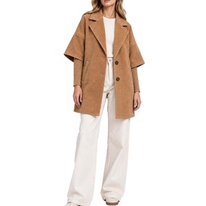 Abrigo de mujer talla grande, diseño personalizado, color camel, estilo trench, sin mangas, con botones al frente, para uso casual. - Product Image 2