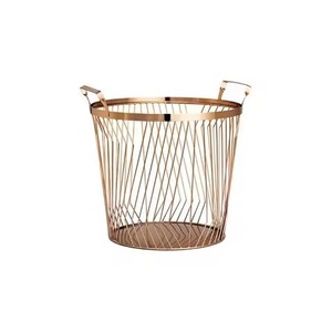 Cesto de Ropa de Malla Metálica Cónica en Bronce Brillante y Oro Rosa con Asas Planas Superiores - Product Image 1