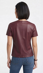 เสื้อยืดคอวีลำลองหนังวัว PU สำหรับผู้หญิง แขนสั้น มีกระเป๋าหน้าอกเดียว แฟชั่นคุณภาพพรีเมียม - Product Image 4