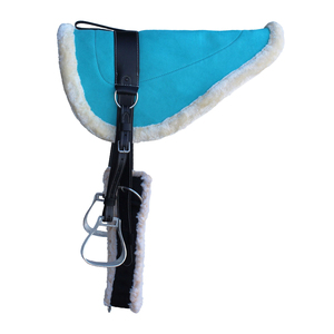 Tapis de selle en daim de luxe personnalisé avec logo, harnais et étriers – Équipement d'équitation à vendre - Product Image 2
