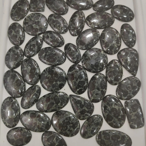 Piedras sueltas naturales Kambaba Jaspe Piedras preciosas sueltas naturales Venta al por mayor Cabujón polaco Kambaba Jasper hecho a mano - Product Image 1