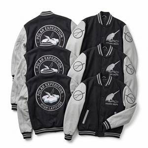 Proveedor de Chaquetas Letterman OEM, Cuerpo de Lana Color Carbón, Mangas de Cuero Gris, Bordado de Chenilla con Diseño de Narval y Aves Marinas, Ropa Exterior de Béisbol - Product Image 1