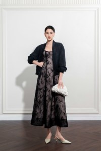 ชุดเดรสลำลองผู้หญิงรักษ์โลก รับผลิตแบบ ODM ชุดเดรสยาวทรงเอ MIREILLE ชุดเดรสลำลองทรงเอแบบมิดิสุดหรู ขายส่งจากเวียดนาม - Product Image 4