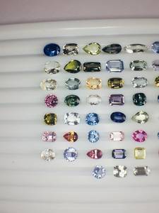 Pierres de saphir naturel multicolores de qualité AAA, non chauffées et non traitées, avec une excellente brillance et une couleur exceptionnelle, certifiées IGI, coupe fine. - Product Image 2