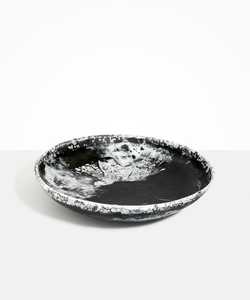 Bol en résine Velastria Prestige, plat de service alimentaire artisanal de luxe pour restaurants modernes et maisons sophistiquées - Product Image 4