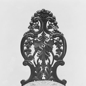 Silla de Comedor de Madera Maciza Hecha a Mano de Lujo con Tallado Ornamental de Hoja de Uva y Asiento Tapizado Floral - Product Image 2