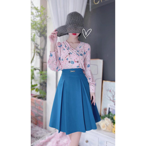 Blusa Elegante con Estampado Floral para Mujer, con Cuello en V Cruzado Plisado y Hombros Fruncidos, para Minoristas de Moda Boutique - Product Image 2