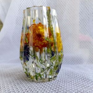 Decorative Resin Vase For Tabletop Display Flower Arrangements And Attractive Home Interior Decoration Style - Product Image 5