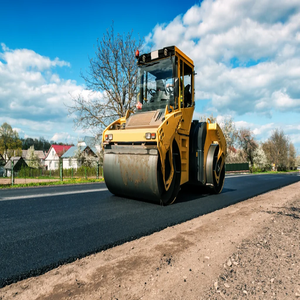 Rodillo compactador de un solo tambor de alto rendimiento con potente sistema de motor y bomba fiable, ideal para la construcción de carreteras. - Product Image 4