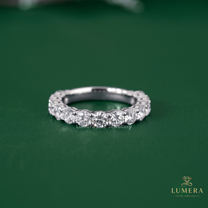 Anillo de diamante con corte brillante redondo disponible con diamante cultivado en laboratorio, oro, joyería fina minimalista para regalo de compromiso o boda. - Product Image 2