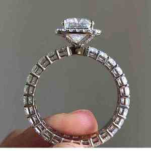 Bague pour femme en argent sterling 925 plaqué rhodium, sertie pavé, avec moissanite taille brillant 3 carats, certifiée GRA, vente en gros - Product Image 2