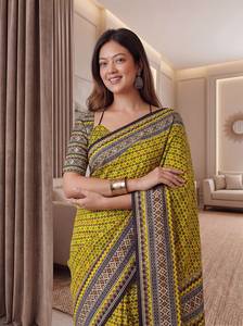 Sari Tradicional Indio de Seda con Estampado Digital y Parches Multicolores para Bodas y Eventos Festivos para Mujer - Product Image 2