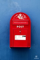 Boîte aux lettres vintage rouge autoportante en métal avec serrure en laiton, étanche, antirouille, finition durable par peinture en poudre, pour courrier extérieur