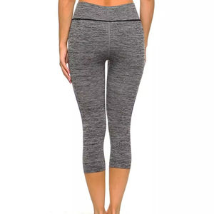 Meilleur Prix Leggings Capri Confortables Taille Haute pour Femmes Dernière Mode Respirants Entraînement Service OEM pour Adultes Personnalisé - Product Image 3