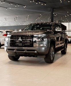 Camioneta Usada de Primera Calidad, 4x4, Doble Cabina, Mitsubishi Triton Katana Usada con Motor Turbodiésel de 2.4 Litros que Genera 205 Caballos de Fuerza - Product Image 4