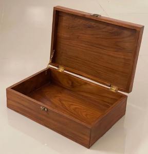 Caja de Almacenamiento de Madera Hecha a Mano con Diseño Tallado para Regalo de Boda y Decoración de Aniversario - Product Image 5