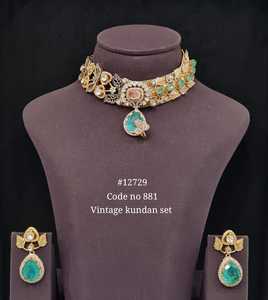 12729 Conjunto de Collar Choker Vintage Kundan con Baño de Oro, Pendientes con Colgante Floral, Piedra Doble y Circonita Cúbica para Fiesta de Boda - Product Image 4