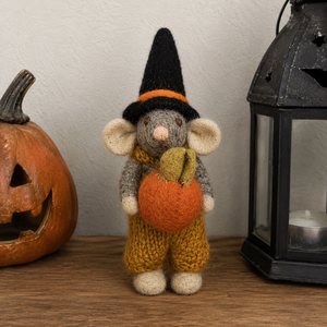 Knitted <b>Mouse</b> Doll Halloween Decoration Witch Hat Pumpkin Holding Cartoon Craft Toy - Product Image 1