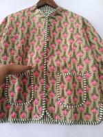 Veste en coton matelassée de style bohème indien : veste courte en patchwork