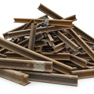 Expédition de ferraille ferroviaire usagée prête à l'exportation, incluant des rails de chemin de fer réutilisables, destinée aux acheteurs internationaux et aux sources de matériaux - Product Image 1