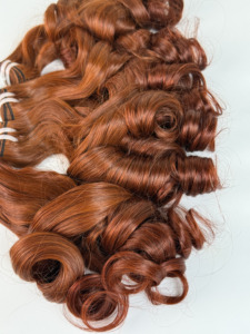 Extensions de cheveux humains bouclés et rebondissants de 24 pouces, couleur cuivre brun – Cheveux vierges vietnamiens, doux et volumineux, 100 % cheveux humains - Product Image 6