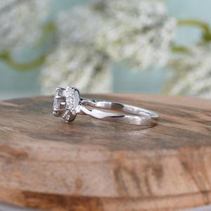 Anillo de compromiso de diamante cultivado en laboratorio con vástago de bypass, anillos retorcidos para mujer, anillo de promesa de oro blanco estilo espiral, RITZIN Lindo - Product Image 3