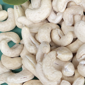 Vietnam Trusted Supplier Raw Cashew <b>Nuts</b> W180 Cashew <b>Nuts</b> Cashew <b>Nuts</b> Exported To Dubai, EU, Middle East - Product Image 1