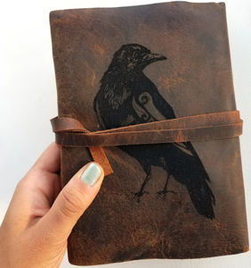 Carnet en cuir Raven, personnalisation gratuite, carnet en cuir de buffle vierge 5" x 7" avec options de papier ligné, non ligné ou vintage - Product Image 4