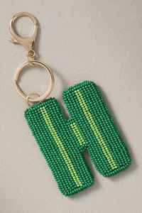 Llavero bordado con cuentas de semillas con la inicial H a rayas verde oscuro, hecho a mano, estilo preppy, con cierre de metal dorado, colgante para bolso, regalo personal - Product Image 2