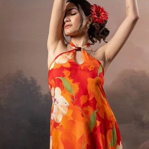 Robe midi évasée à imprimé floral, col licou, à volants, décolleté plongeant, sans manches, style sling, dos nu, taille naturelle, style élégant - Product Image 1