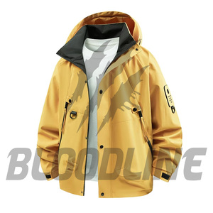 Chaqueta Impermeable con Capucha para Hombre, Color Amarillo, Manga Larga, Logotipo Estampado en la Manga Izquierda, Ropa de Otoño para Exteriores - Product Image 1