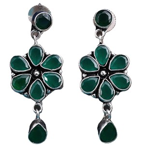 Boucles d'oreilles pendantes florales de créateur avec pierres vertes et bleues – Collection Pierres Colorées |   Fabricant de bijoux en gros |   Exportateur à Fourniture Rapide - Product Image 1
