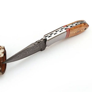 Cuchillo de Caza de Acero de Damasco de Alta Calidad, Fabricante con Logotipo Personalizado OEM ODM, con Espiga Completa para Actividades al Aire Libre y Supervivencia - Product Image 2
