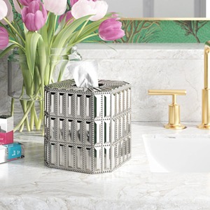 Boîte à mouchoirs en métal Glam, design carré, bords perlés, autoportante pour la décoration de la maison - Product Image 1