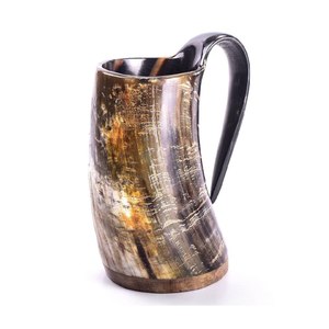 Taza de cuerno natural hecha a mano, estilo rústico, de cuerno de búfalo, para servir cerveza, café y té al estilo vikingo. - Product Image 1