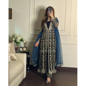 Robe de soirée Pent et Dupatta de créateur-pour fête - Product Image 4