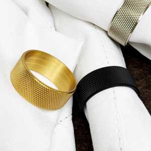 Elegantes Anillos para Servilletas de Latón Macizo con Diseño Moleteado, Acabados en Dorado, Plateado, Negro y Antiguo, Decoración de Mesa Premium - Product Image 6