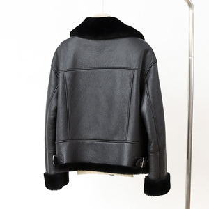 Vestes en cuir véritable respirantes et écologiques pour femmes, en laine véritable, avec doublure en fausse fourrure, idéales pour l'hiver (Dropshipping) - Product Image 4