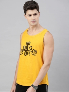 Débardeur jaune sans manches pour homme, imprimé « No Days Off », col rond, décontracté, respirant, en coton, pour l'entraînement - Product Image 2